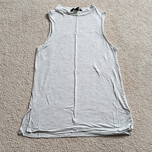 Banana Republic Grey Sleeveless Top - Picture 1 of 3